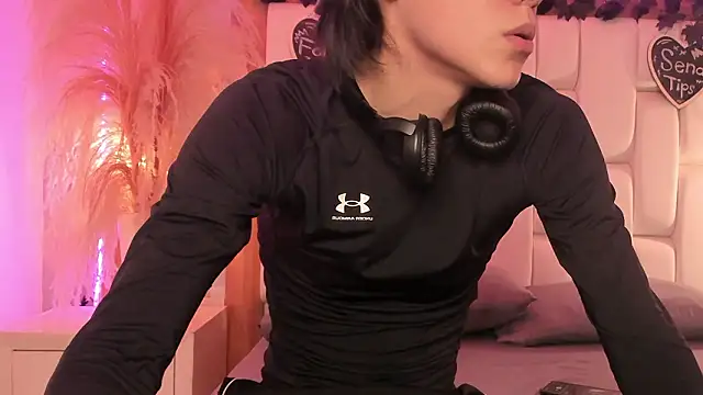 Daphne And Roger online show from March 13, 11:06 am