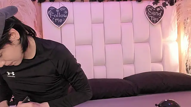 Daphne And Roger online show from April 16, 11:22 am