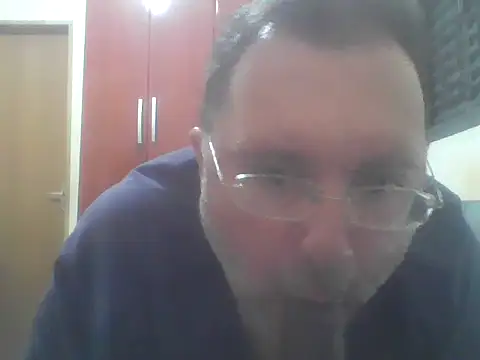 Luised80 online show from April 11, 4:33 pm