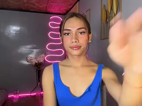 Lovelynikki03 online show from May 10, 7:13 am