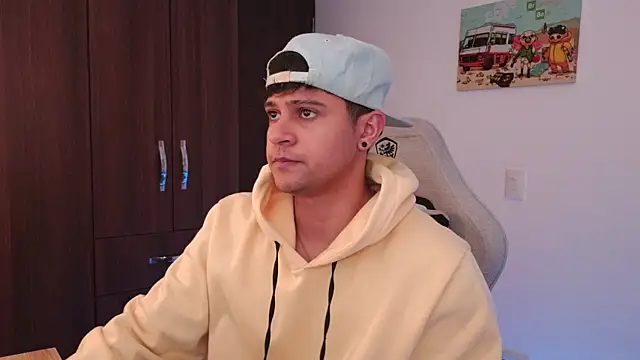 domsantiago  online show from September 16, 3:18 am