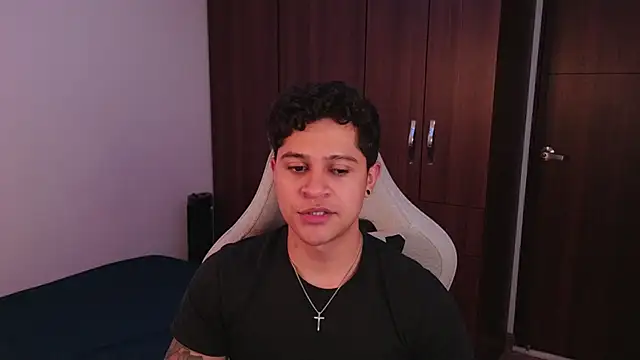 domsantiago  online show from September 22, 4:03 am