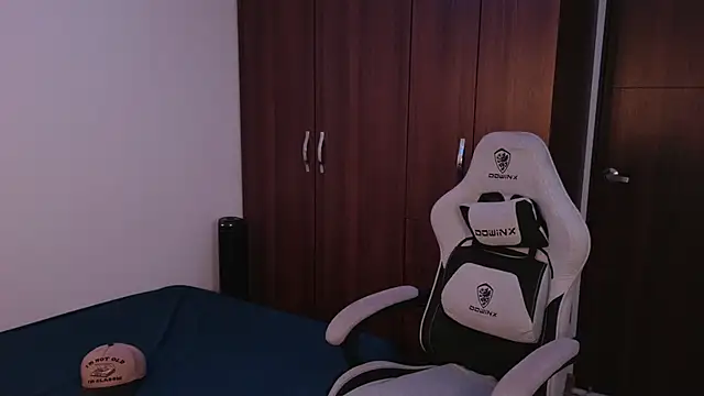 domsantiago  online show from September 23, 1:30 am