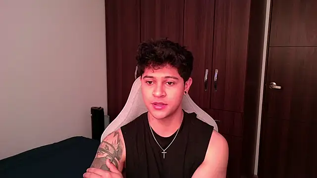 domsantiago  online show from October 1, 2:01 pm