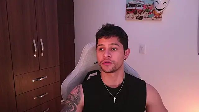 domsantiago  online show from November 21, 1:37 am