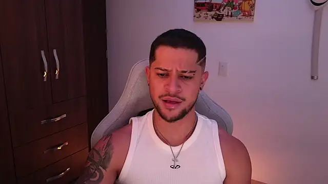 domsantiago  online show from February 13, 3:02 am