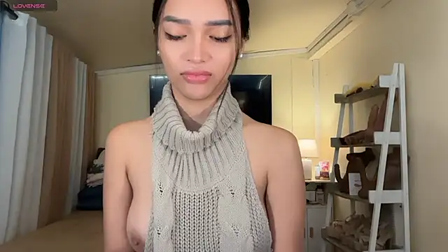 Snapshot of _agatha143_ chatting on June 26, 3:11 am agatha143 online show from June 26, 3:11 am