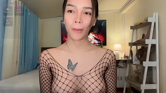 Snapshot of _agatha143_ chatting on July 3, 2:07 am agatha143 online show from July 3, 2:07 am