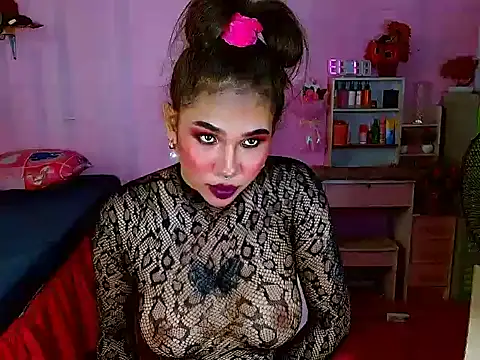 Snapshot of Nastykinkycutedoll chatting on June 25, 5:12 am Nastykinkycutedoll online show from June 25, 5:12 am