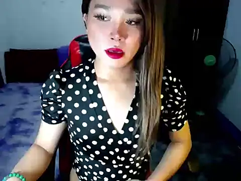 Urassiansweetcummer online show from November 23, 2:00 am