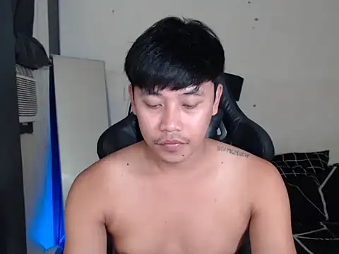 Snapshot of alexsuckable01 chatting on September 15, 1:11 pm alexsuckable01 online show from September 15, 1:11 pm