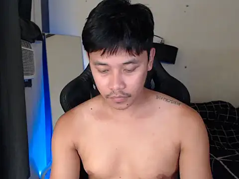 Snapshot of alexsuckable01 chatting on October 2, 10:11 am alexsuckable01 online show from October 2, 10:11 am