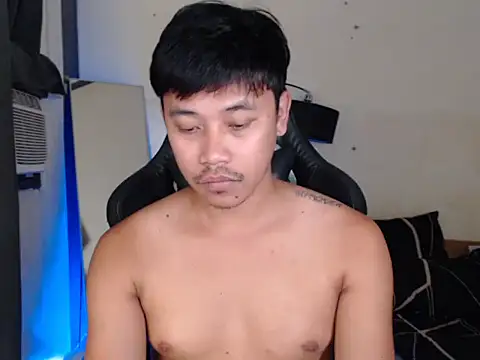 Snapshot of alexsuckable01 chatting on October 9, 8:12 am alexsuckable01 online show from October 9, 8:12 am