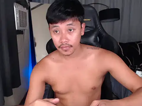 Snapshot of alexsuckable01 chatting on March 11, 6:30 am alexsuckable01 online show from March 11, 6:30 am