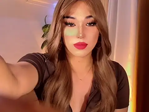 Snapshot of magnificent_kitana chatting on June 21, 11:35 am magnificent kitana online show from June 21, 11:35 am