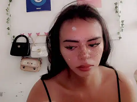 Snapshot of classy_adallia chatting on June 14, 10:06 am classy adallia online show from June 14, 10:06 am