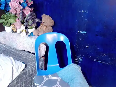 Reynelcock online show from April 9, 6:19 am