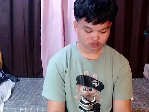 Reynelcock online show from April 20, 1:25 pm