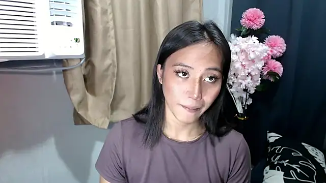 sweetiie caren online show from October 1, 5:24 am