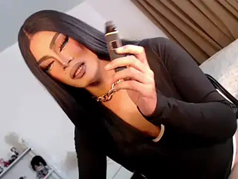 Snapshot of Mia_holtxxx chatting on April 25, 5:54 pm Mia holtxxx online show from April 25, 5:54 pm