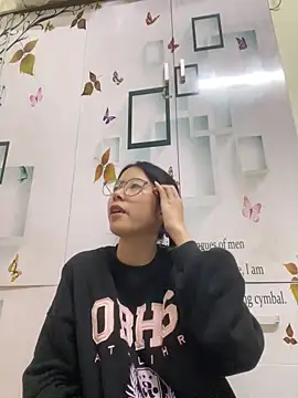 meomeo2k6 online show from December 1, 7:24 am