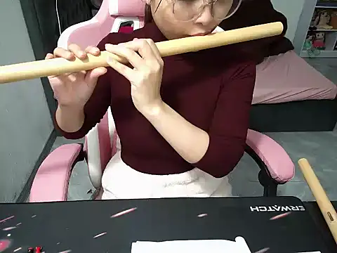 Ori-Yannie online show from November 18, 7:35 am