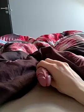 Snapshot of justhubert chatting on September 28, 7:58 am justhubert online show from September 28, 7:58 am