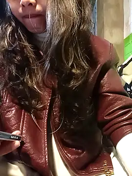 Snapshot of Venessa chatting on March 17, 1:21 am Venessa online show from March 17, 1:21 am