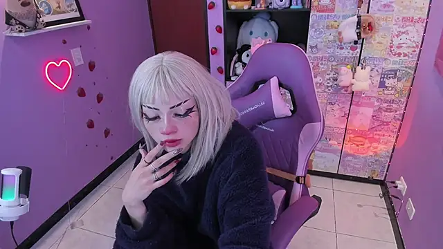 Vero Osb  online show from November 30, 9:30 pm