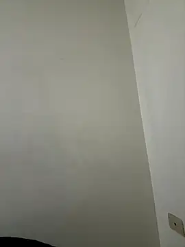 Snapshot of MiaLune_Pink chatting on October 10, 12:09 am MiaLune Pink online show from October 10, 12:09 am