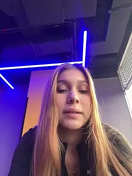 Nikii   online show from February 20, 4:51 pm