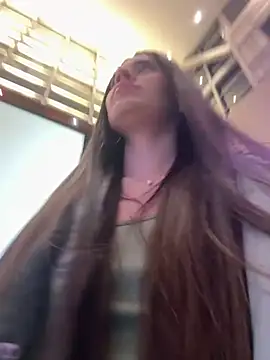 Isabella21  online show from April 21, 1:18 am