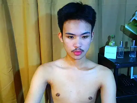 Snapshot of Urasiancumboix chatting on October 16, 5:58 pm Urasiancumboix online show from October 16, 5:58 pm