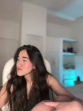 Snapshot of julieta_jhonss chatting on February 24, 3:48 am julieta jhonss online show from February 24, 3:48 am