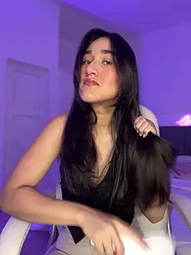 julieta jhonss online show from April 12, 2:49 am