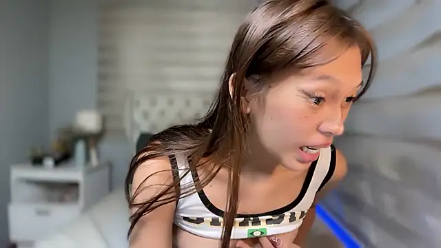 SexyHotJea online show from December 16, 4:17 am