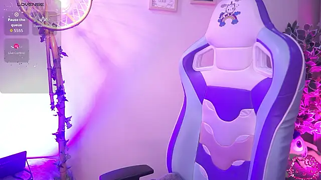 chloe moons  online show from February 27, 11:16 pm