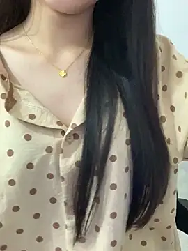 JennyQueen18 online show from April 13, 7:03 am