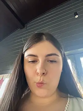 Snapshot of Lovely_Waifu chatting on May 19, 3:51 pm Lovely Waifu online show from May 19, 3:51 pm