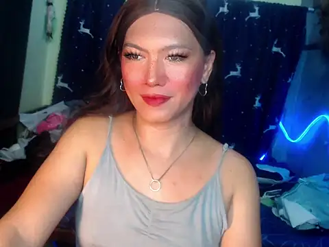 Queensabbyvee online show from March 26, 3:50 pm