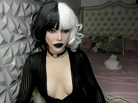 Snapshot of janecomander chatting on May 26, 4:19 am janecomander online show from May 26, 4:19 am