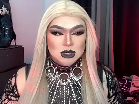 Snapshot of michellevixen922 chatting on October 28, 4:53 pm michellevixen922 online show from October 28, 4:53 pm