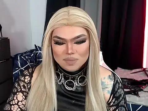 Snapshot of michellevixen922 chatting on October 30, 4:41 pm michellevixen922 online show from October 30, 4:41 pm