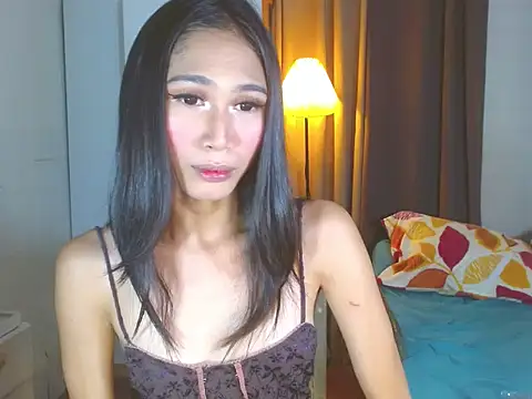 Snapshot of kittygurl124 chatting on September 25, 12:36 am kittygurl124 online show from September 25, 12:36 am