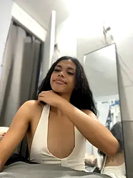 Snapshot of urcurlydiva chatting on September 30, 8:52 am urcurlydiva online show from September 30, 8:52 am