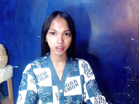 Snapshot of Simi_Ipit chatting on April 19, 6:21 pm Simi Ipit online show from April 19, 6:21 pm