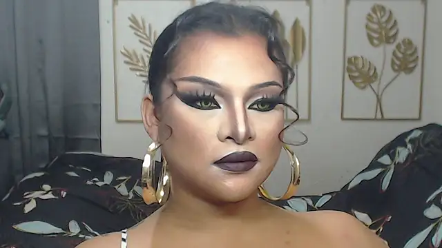 Snapshot of GoddessOFALLx chatting on February 10, 10:25 pm GoddessOFALLx online show from February 10, 10:25 pm