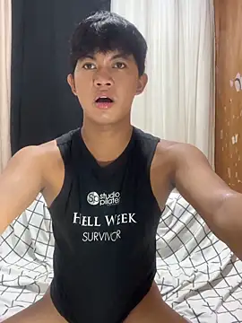 Snapshot of ursweet_jemes chatting on November 17, 6:52 am ursweet jemes online show from November 17, 6:52 am