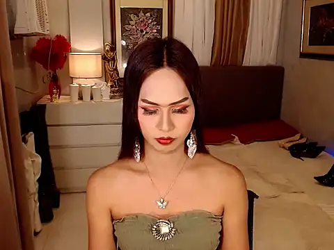 Nathalieheartt online show from February 3, 3:26 am