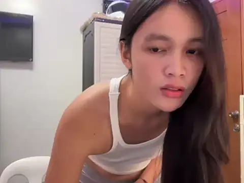 itsBldreina online show from February 24, 12:25 pm